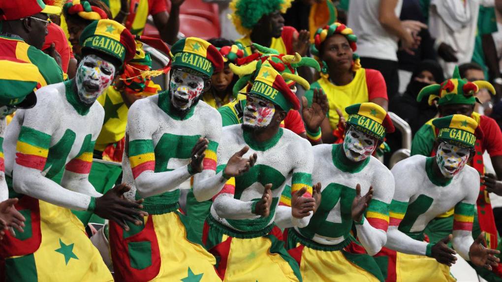 Goleada británica con un hondureño en cancha: las imágenes de la clasificación de Inglaterra