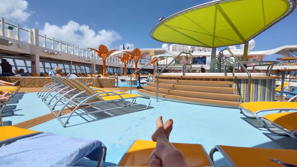 Así es el “Wonder of the Seas”, el crucero más grande del mundo que llegó a Roatán