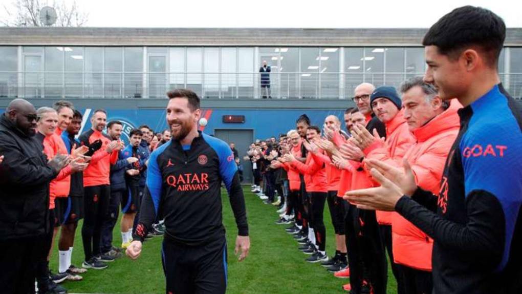 ¿Y Mbappé? Así recibió el PSG a Messi tras ganar el Mundial con Argentina