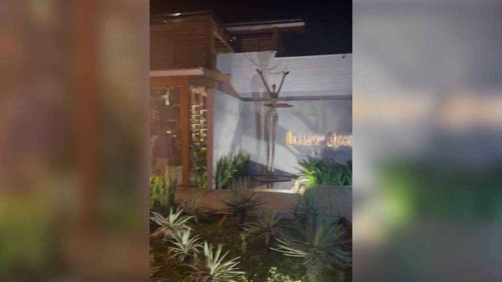 María Celeste Arrarás presume sus vacaciones en Roatán, Honduras