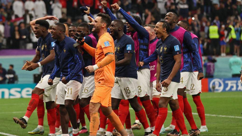 Francia sonríe e Inglaterra llora: La clasificación de los galos en imágenes