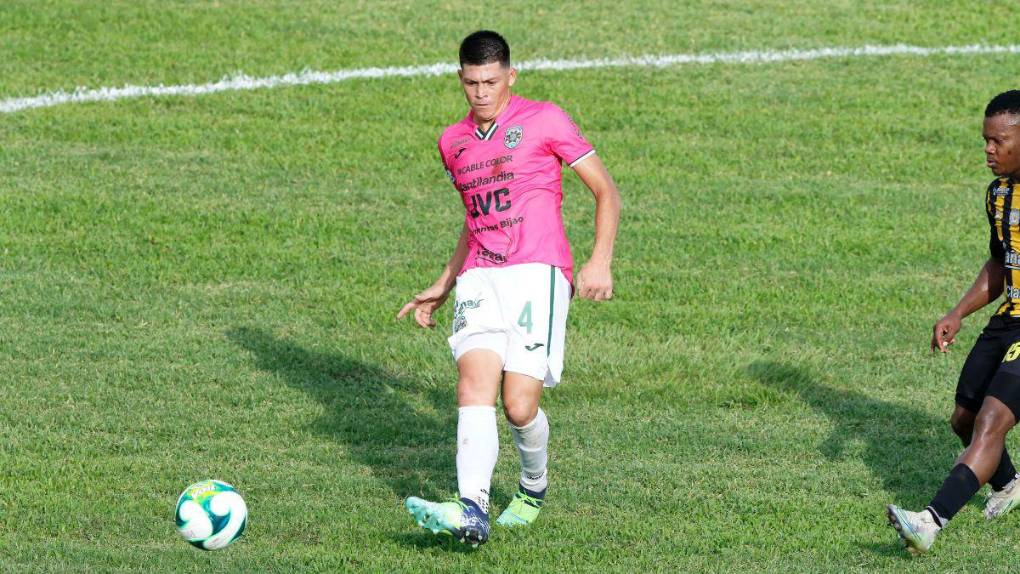 De cosechar en el campo a viajar por primera vez a EE UU: la motivadora historia del “Chelito” Martínez