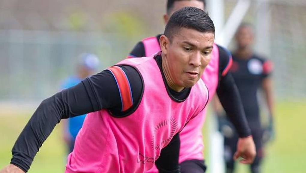 Olimpia para Apertura 2024: Cinco salidas y los fichajes de Pedro Troglio