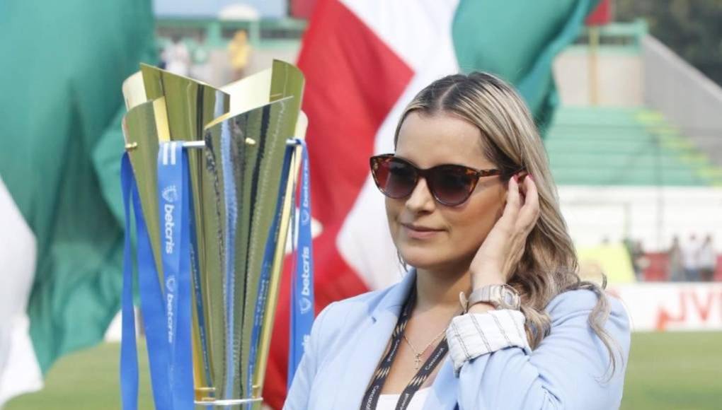 Periodista Tanya Rodríguez anuncia su nueva faceta de vida ¿A qué se dedicará?