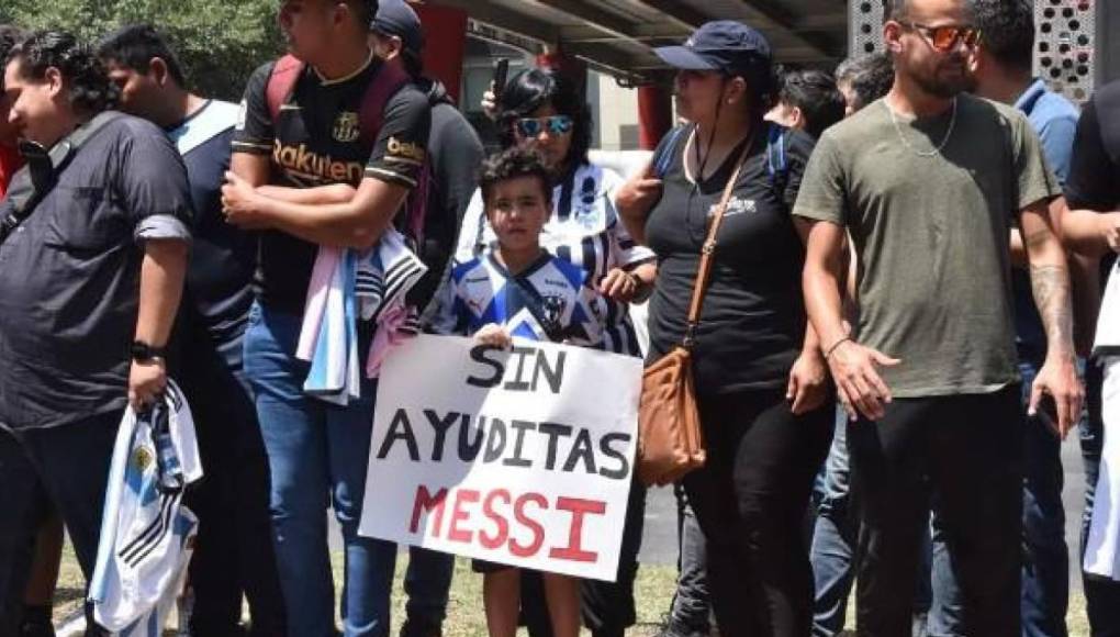 Messi llega con fuertes medidas de seguridad a México para juego ante Monterrey