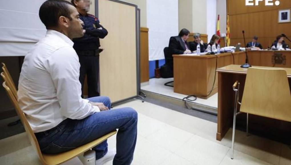 Dani Alves queda en libertad tras pagar millonaria fianza y las restricciones que tendrá