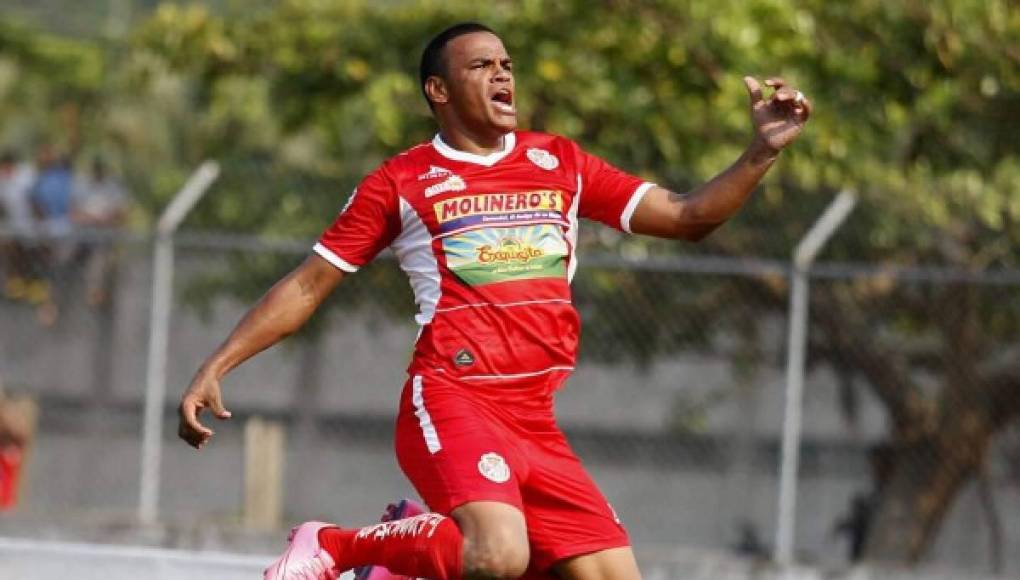 Bengtson se sigue acercando a récord de Wilmer Velásquez de máximo goleador