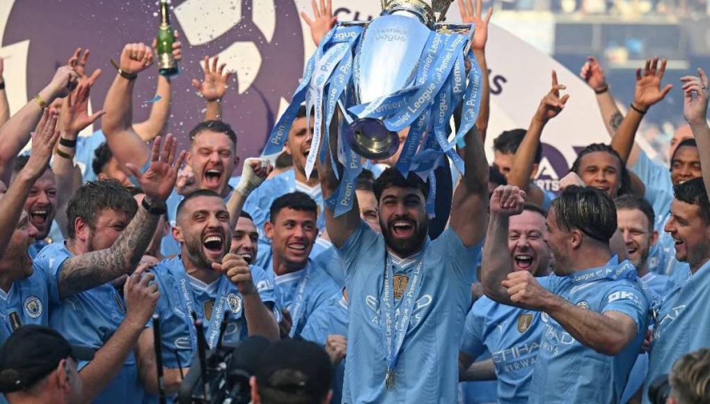 Grealish ebrio y así fue captado: la ‘loca’ fiesta del City campeón de Premier