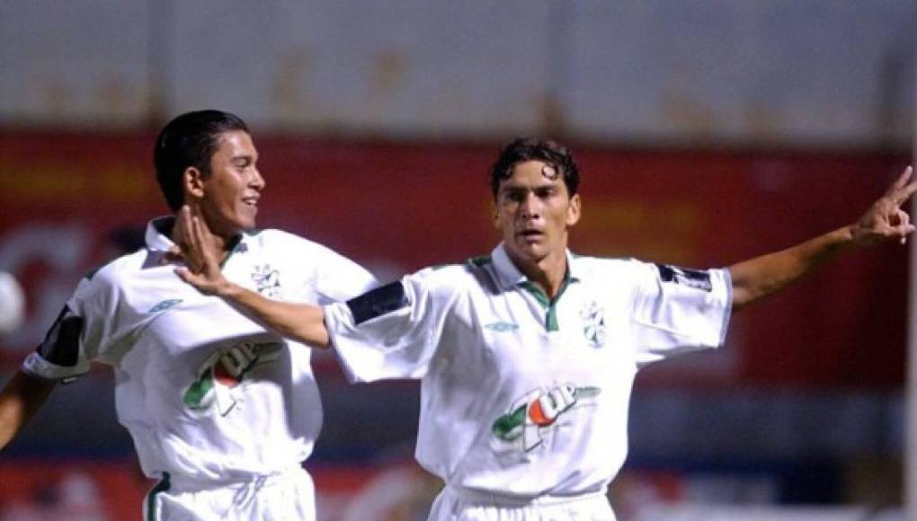 Bengtson se sigue acercando a récord de Wilmer Velásquez de máximo goleador