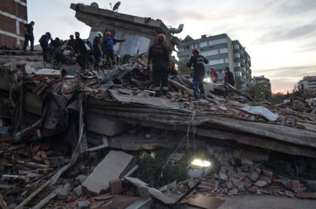 Dolor y devastación: las imágenes más impactantes del terremoto en Turquía