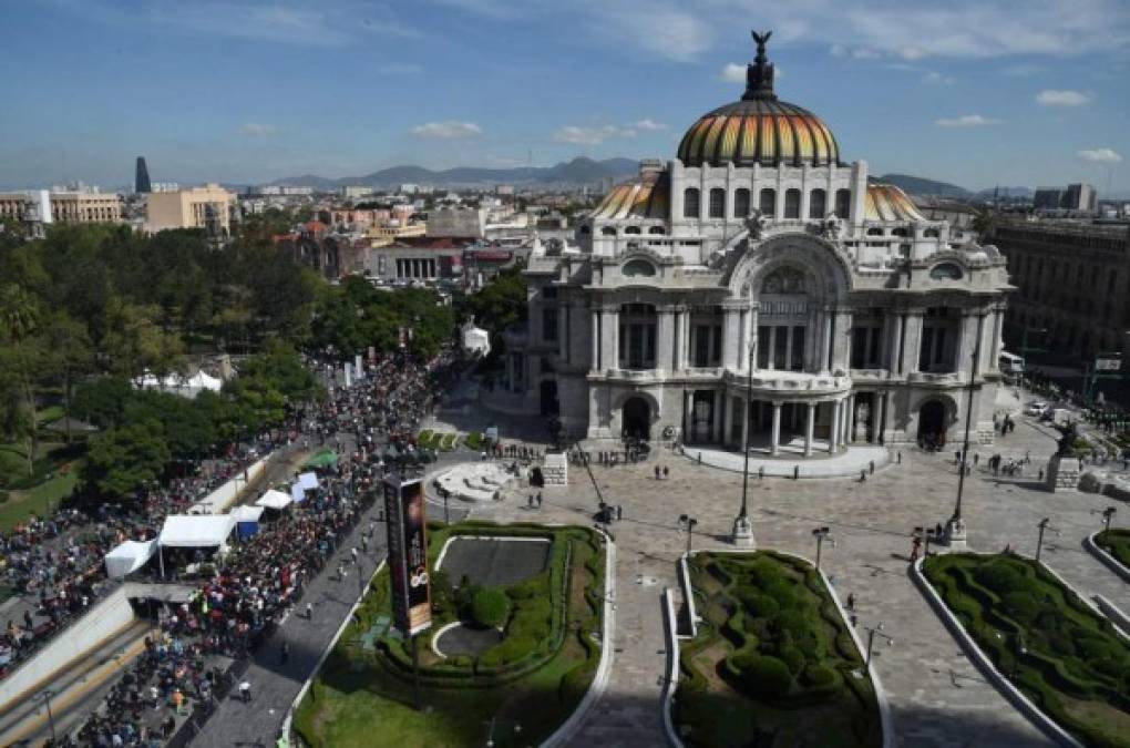 FOTOS: El tributo de los mexicanos a las cenizas de José José