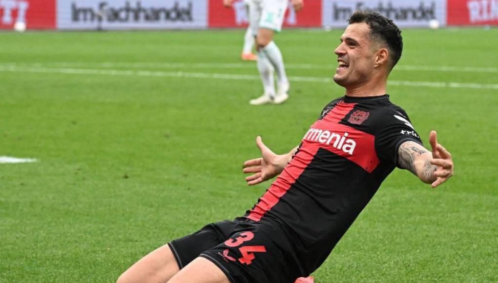 Xabi Alonso se emborracha, locura de afición de Leverkusen y festejo en el camerino