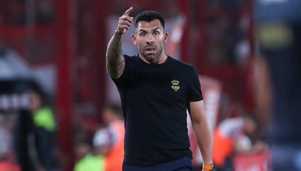 Carlos Tévez es ingresado de emergencia al hospital