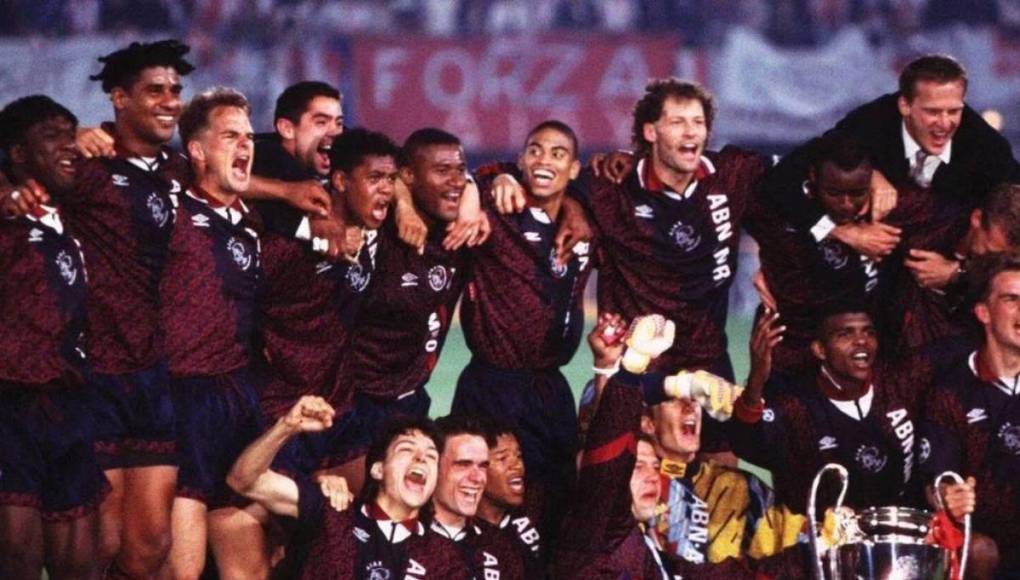 Bayer Leverkusen se mete a los equipos que se han coronado campeón invicto