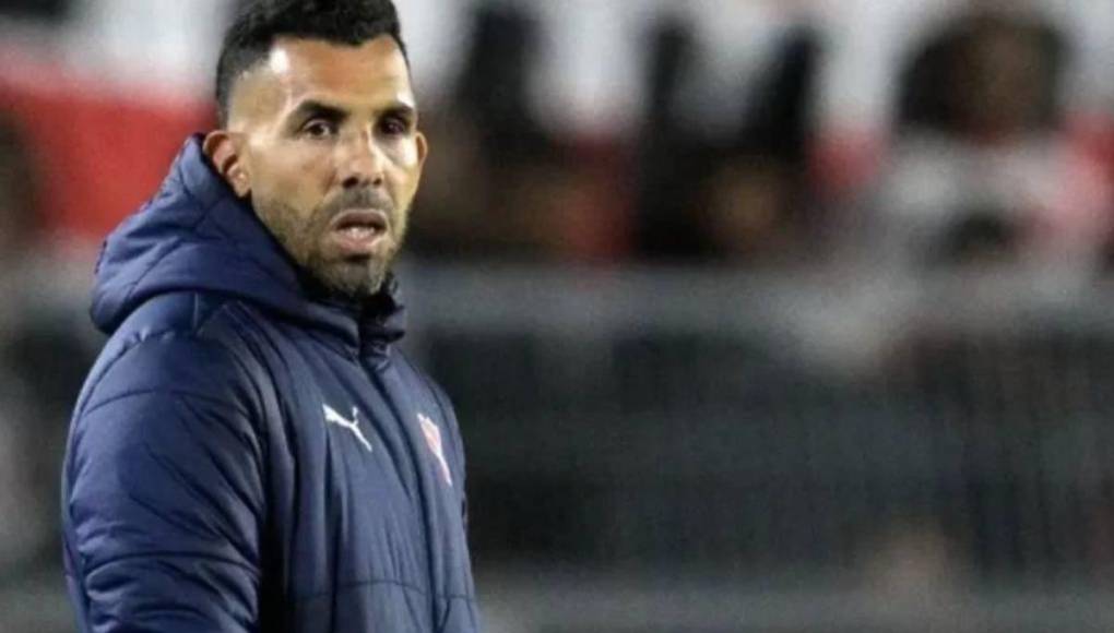 Carlos Tévez es ingresado de emergencia al hospital