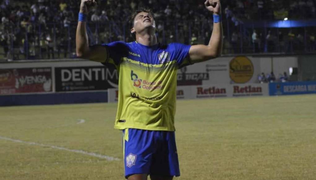 Bengtson se sigue acercando a récord de Wilmer Velásquez de máximo goleador