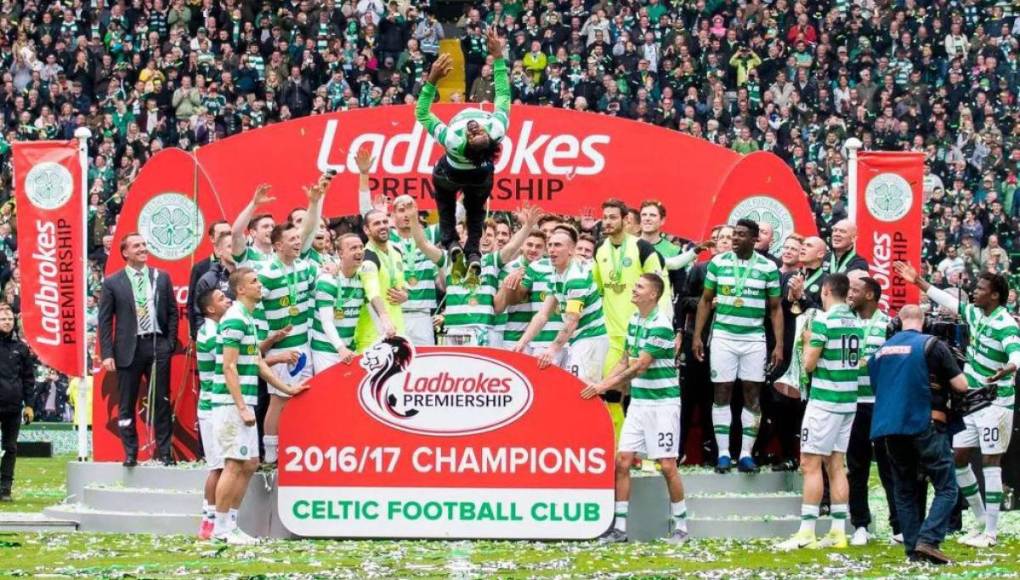 Bayer Leverkusen se mete a los equipos que se han coronado campeón invicto