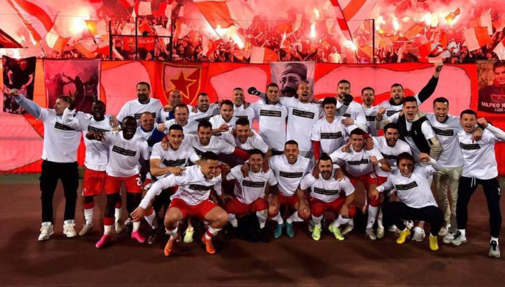 Bayer Leverkusen se mete a los equipos que se han coronado campeón invicto