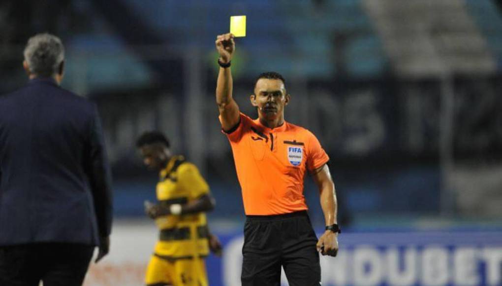 Bella novia de Auzmendi es vista en el Nacional y lo que ‘filtraron’ jugadores de Motagua