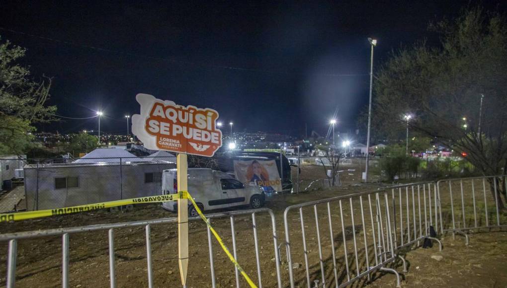 Las imágenes que dejó el colapso de un escenario en mitin político en México; hay 9 muertos