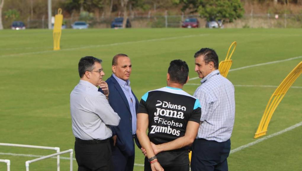 Honduras entrenó ya pensando en Costa Rica con varias sorpresas