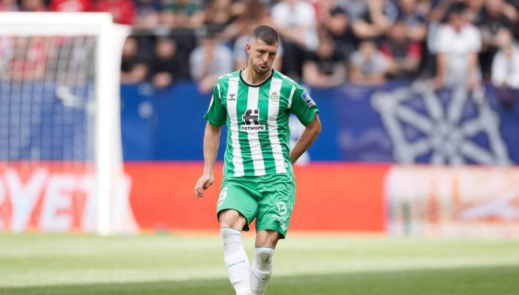 La larga lista de figuras del fútbol que no fueron renovados por su equipo