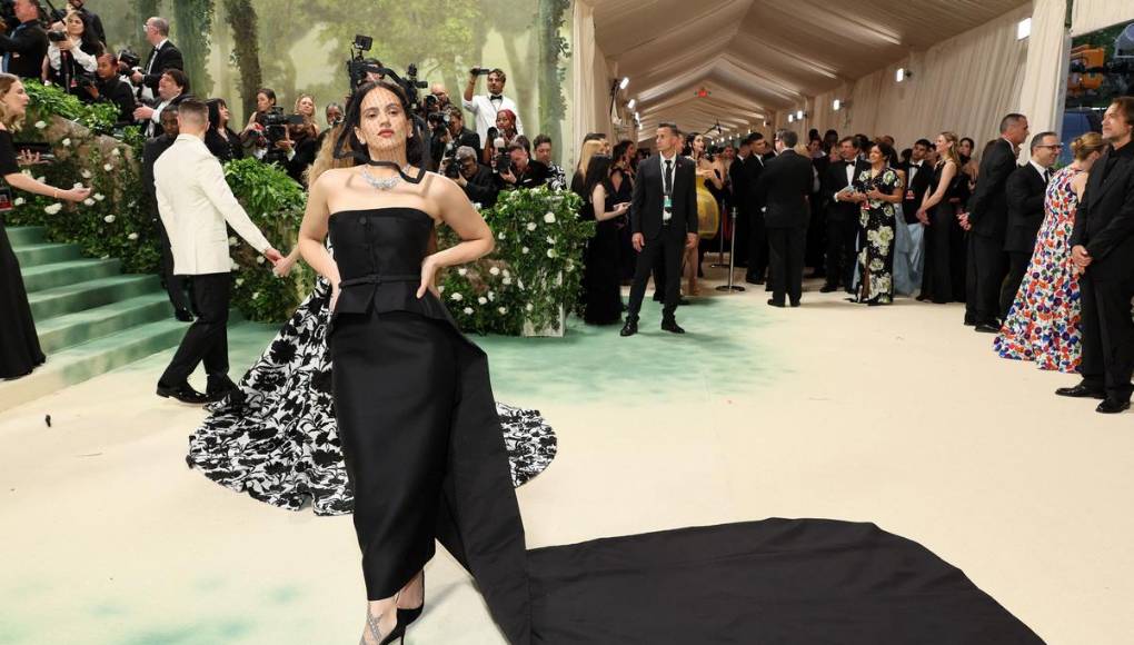 Los latinos que arrasaron en la Met Gala 2024