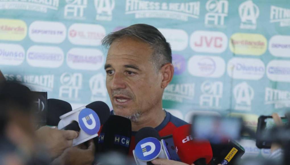 Aficionado de Olimpia se mete a entreno de Marathón y esta fue la reacción de los jugadores