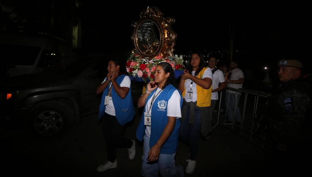 Hondureños celebran 277 años de aniversario del hallazgo de la Virgen de Suyapa