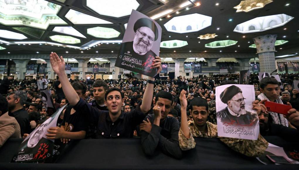 Las imágenes del multitudinario funeral del presidente de Irán, Ebrahim Raisi