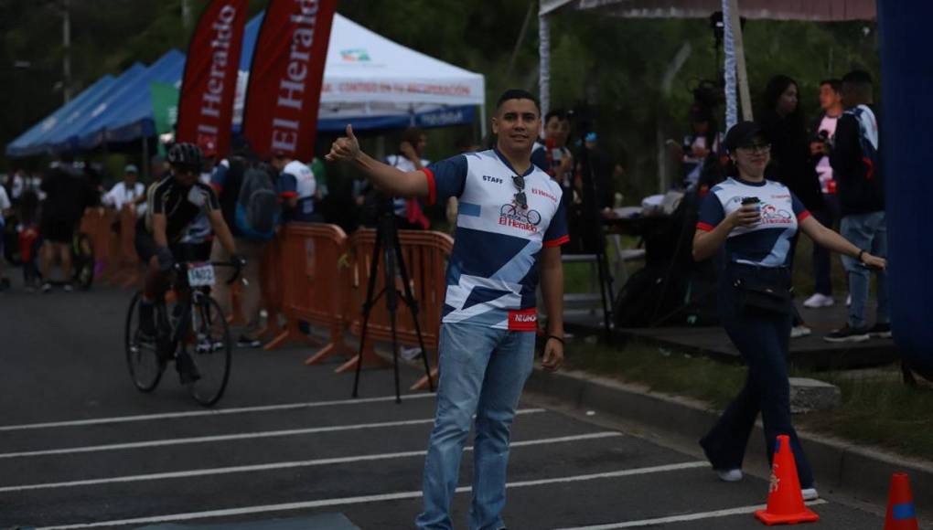 Dedicación y experiencia en amplia cobertura a la Vuelta Ciclística 2023