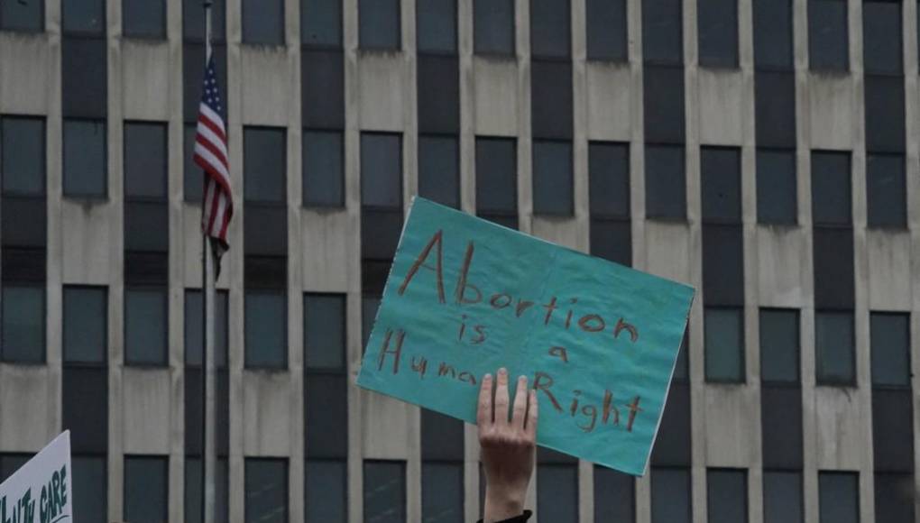 Aborto en Estados Unidos ¿qué cambia tras decisión de la Corte Suprema de Justicia?