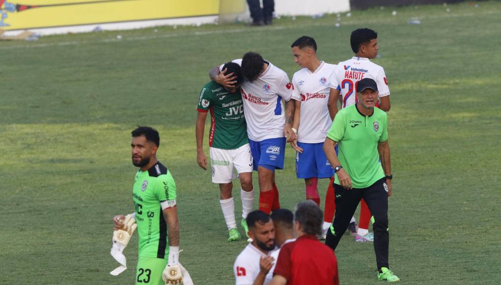 Marathón entre llanto y tristeza luego de no poder coronarse ante Olimpia en el Yankel