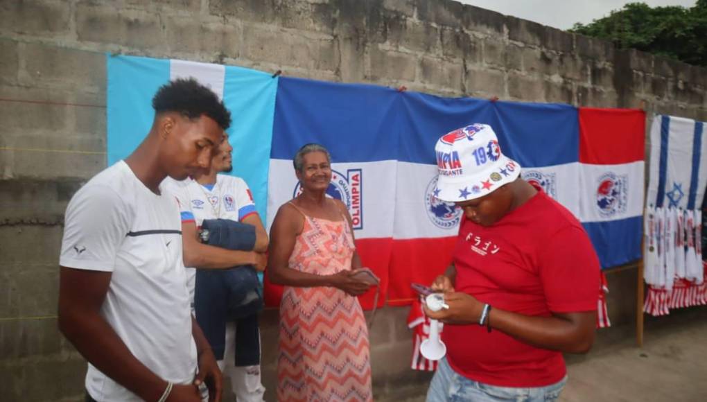 Locura en Tocoa con llegada del Olimpia y la sorpresa para Jerry Bengtson