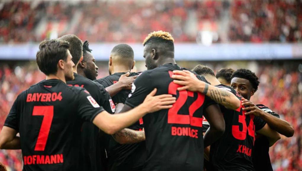 Xabi Alonso se emborracha, locura de afición de Leverkusen y festejo en el camerino