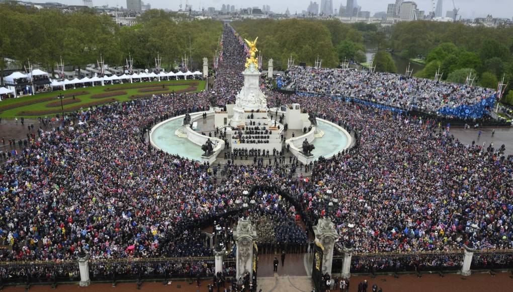 Londres celebra coronación del rey Carlos III y la reina Camila
