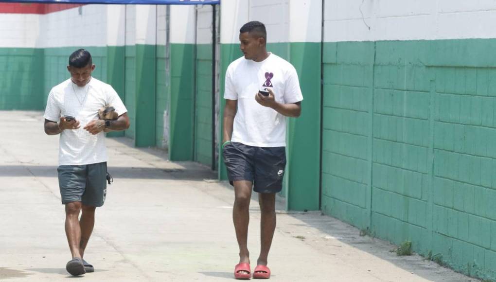 Aficionado de Olimpia se mete a entreno de Marathón y esta fue la reacción de los jugadores