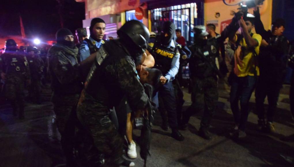 Militares en toda la zona y detenidos: así está La Peña tras el asesinato de un militar