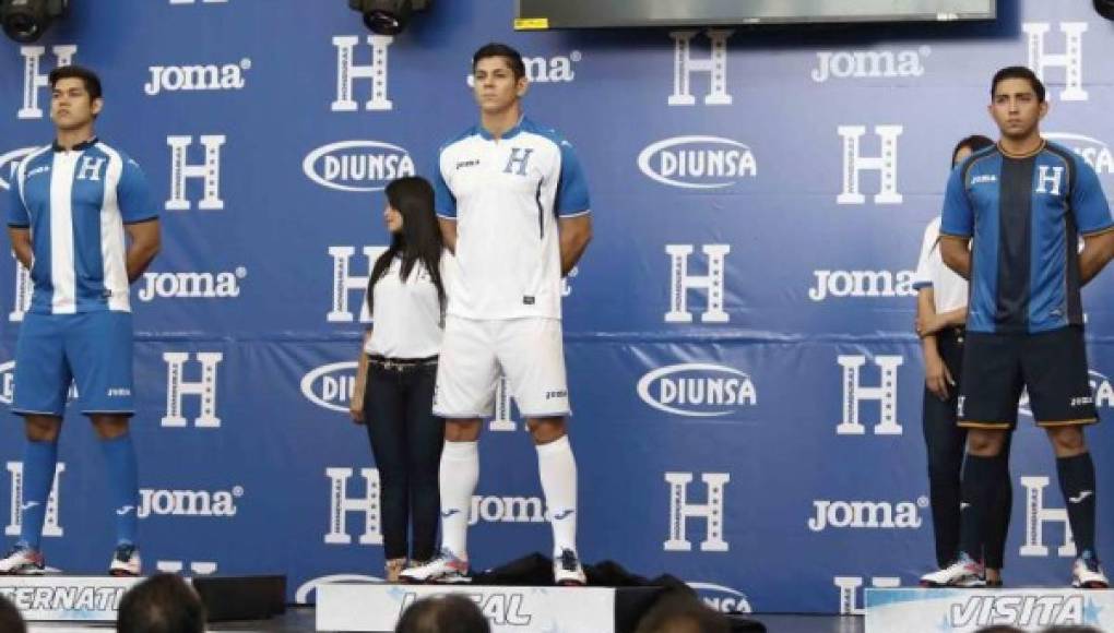 Evolución de los uniformes de la Selección de Honduras en eliminatorias mundialistas