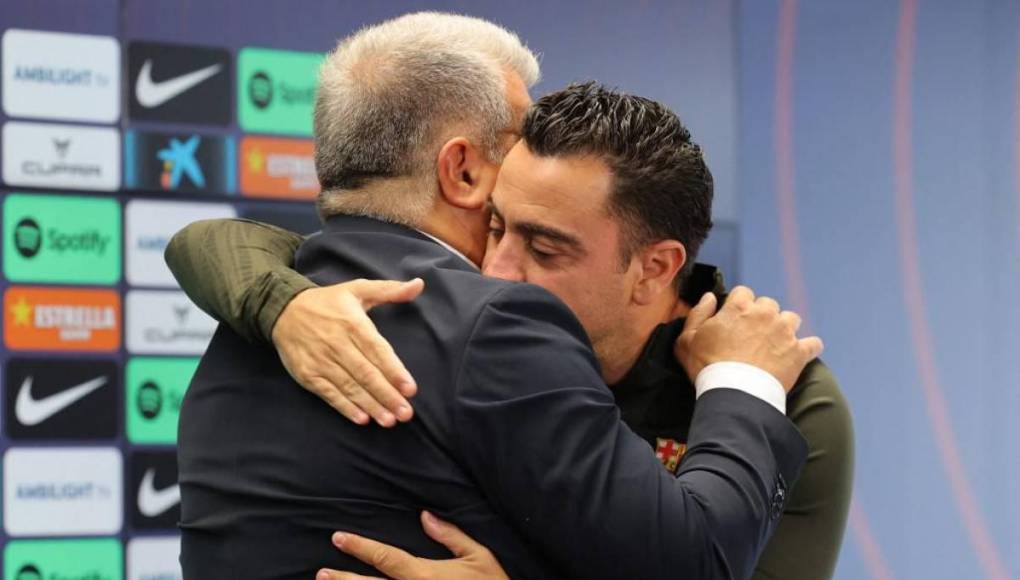 El DT que sería el reemplazo de Xavi en Barcelona y Laporta lo llamó para disculparse