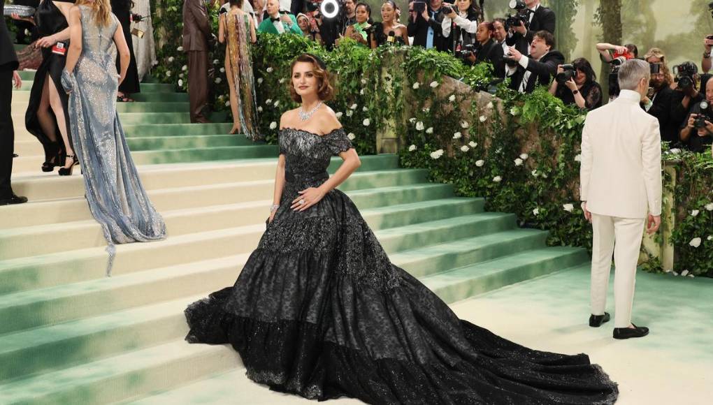 Los latinos que arrasaron en la Met Gala 2024