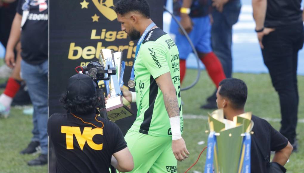 Marathón entre llanto y tristeza luego de no poder coronarse ante Olimpia en el Yankel