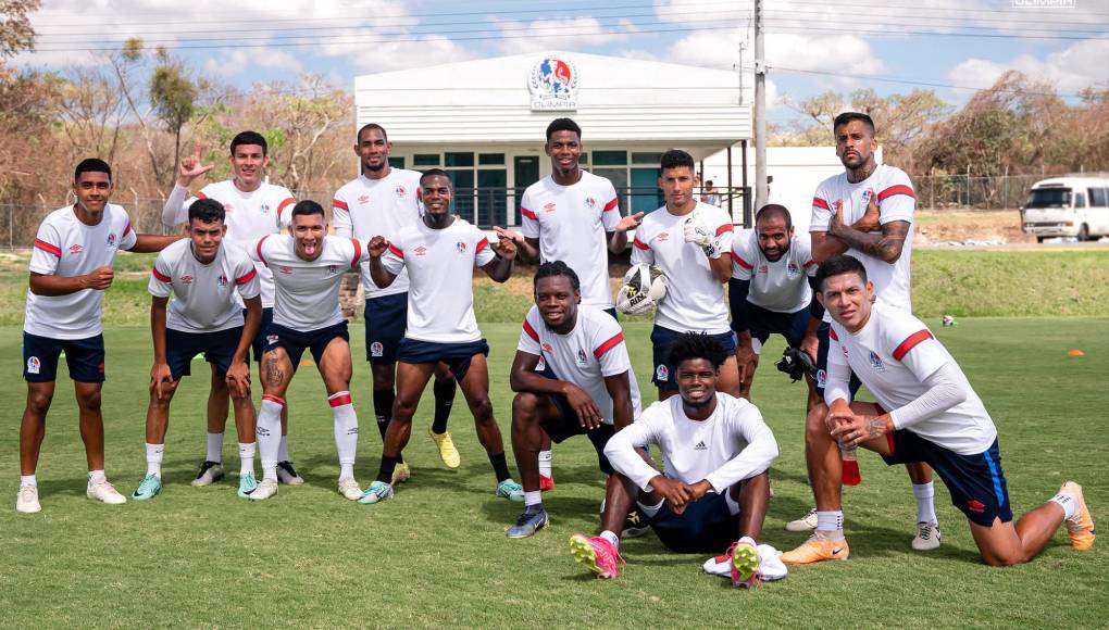 Troglio confirma una baja: Así sería 11 del Olimpia para enfrentar a Marathón