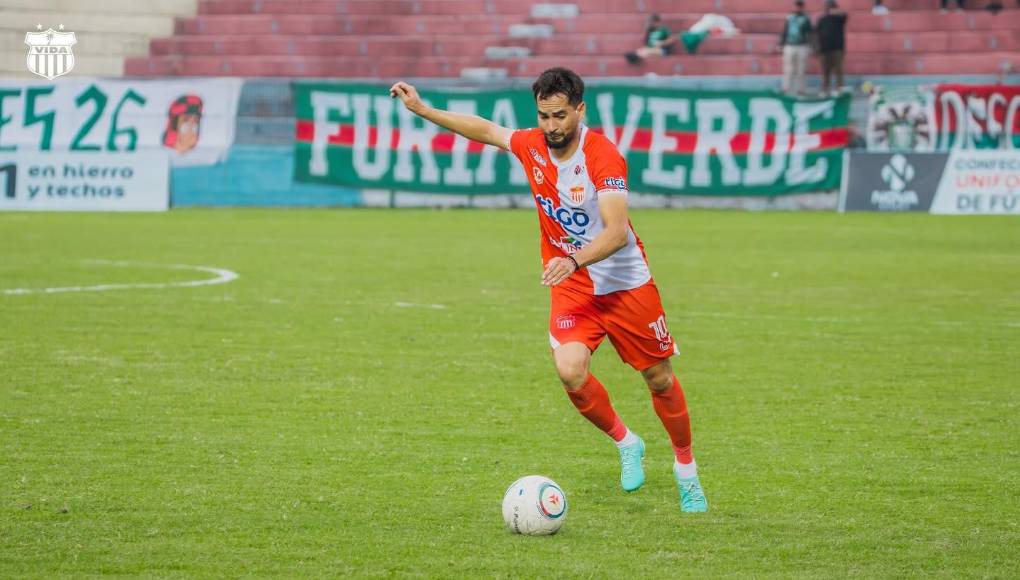 15 futbolistas del Vida que podrían fichar por otro equipo y quedarse en Liga Nacional