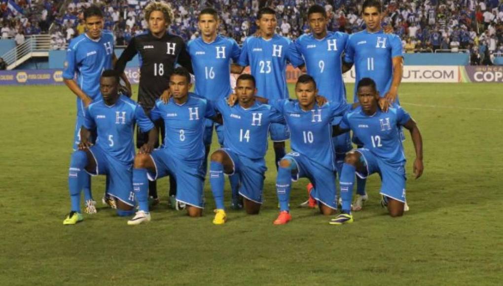 Evolución de los uniformes de la Selección de Honduras en eliminatorias mundialistas