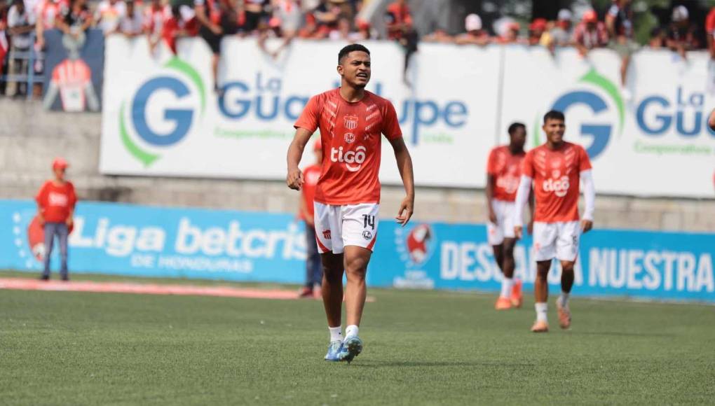 15 futbolistas del Vida que podrían fichar por otro equipo y quedarse en Liga Nacional