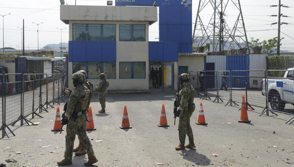 Las primeras imágenes de Jorge Glas tras su captura en la Embajada de México