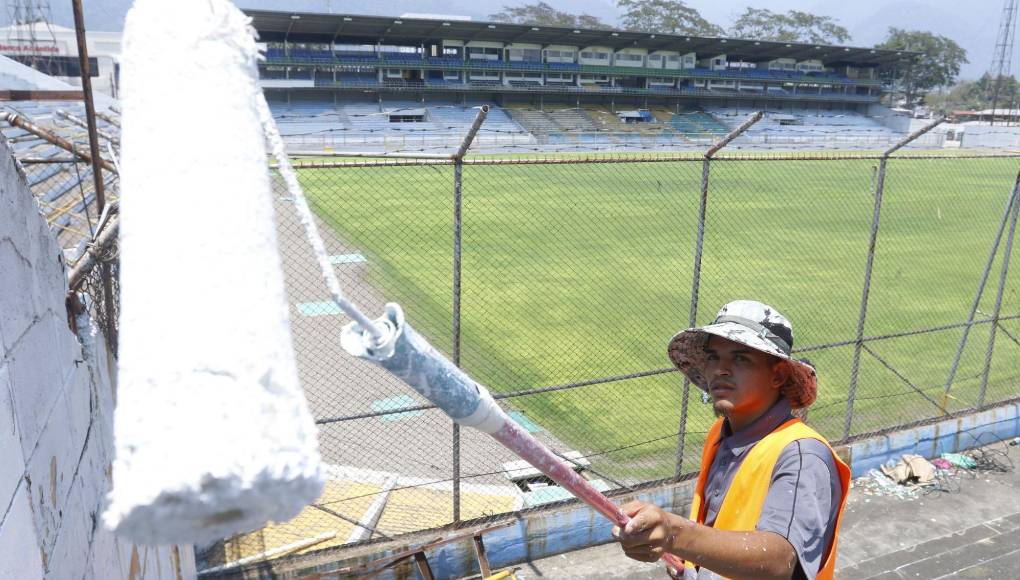 Cancha del estadio Morazán ya casi está lista, ahora pulen camerinos y gradería