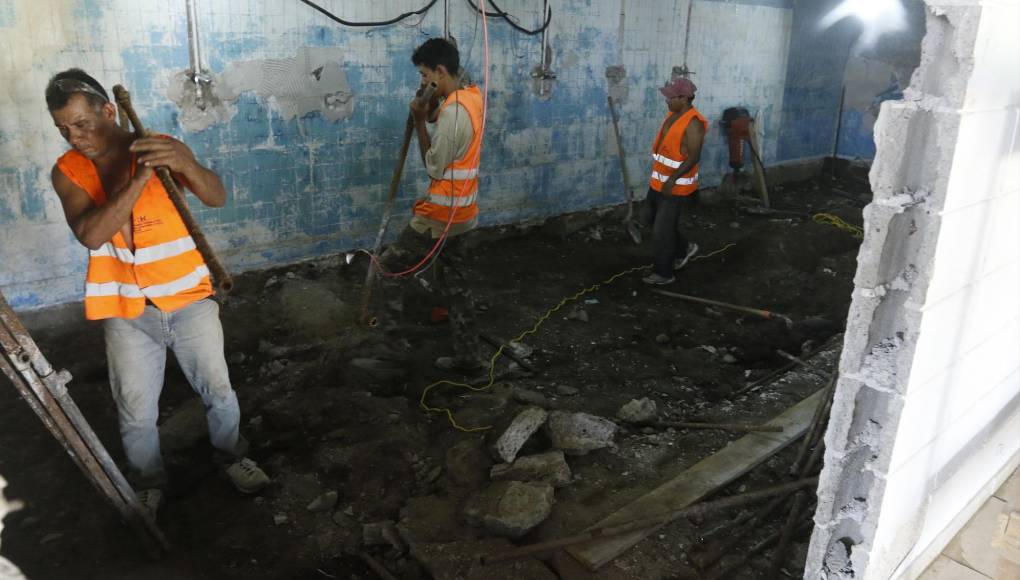 Cancha del estadio Morazán ya casi está lista, ahora pulen camerinos y gradería