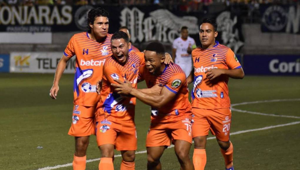 Extranjeros y mundialista: ¡20 jugadores que se quedaron sin contrato en Liga Nacional!